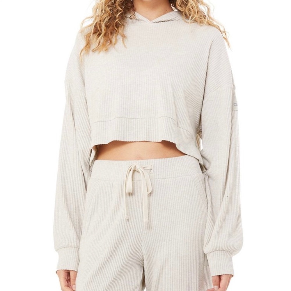 Alo Muse hoodie in bone, perfect condition